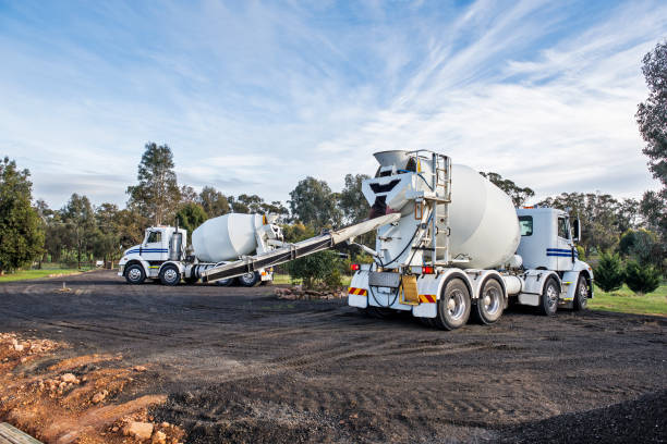 Best Concrete Contractor Near Me  in Huber Ridge, OH